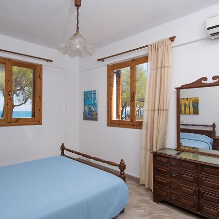 Spacious Two Bedroom Beach Apartment Xylokastro-Evrostina Exterior photo